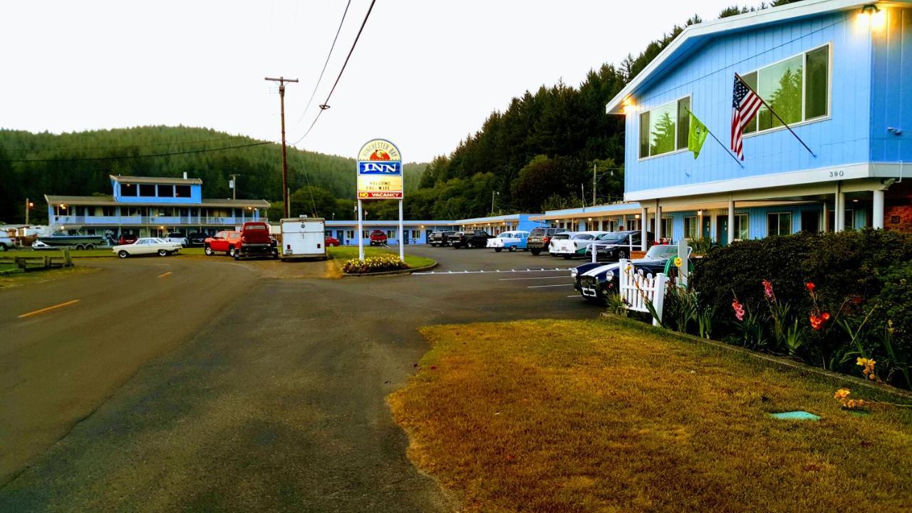 Winchester Bay Inn Reedsport Exterior photo